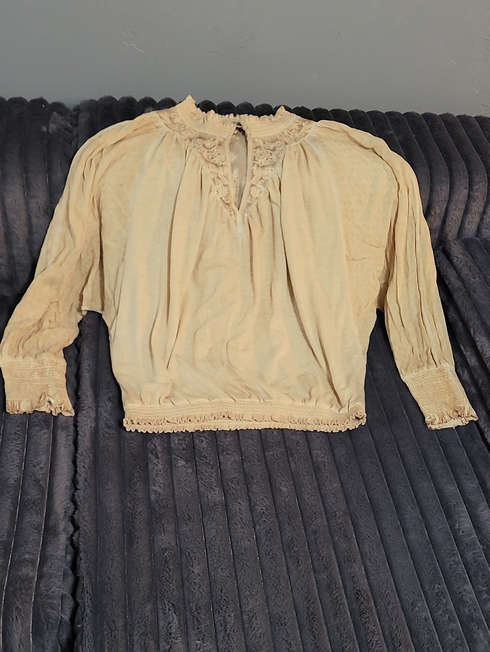 gimmicks by BKE Cream Lace-Trim Peasant Blouse Beautiful Detail